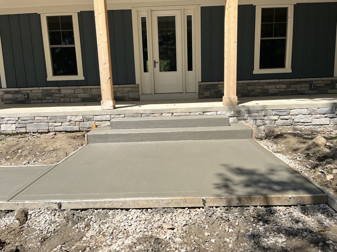 Front steps and landing pad