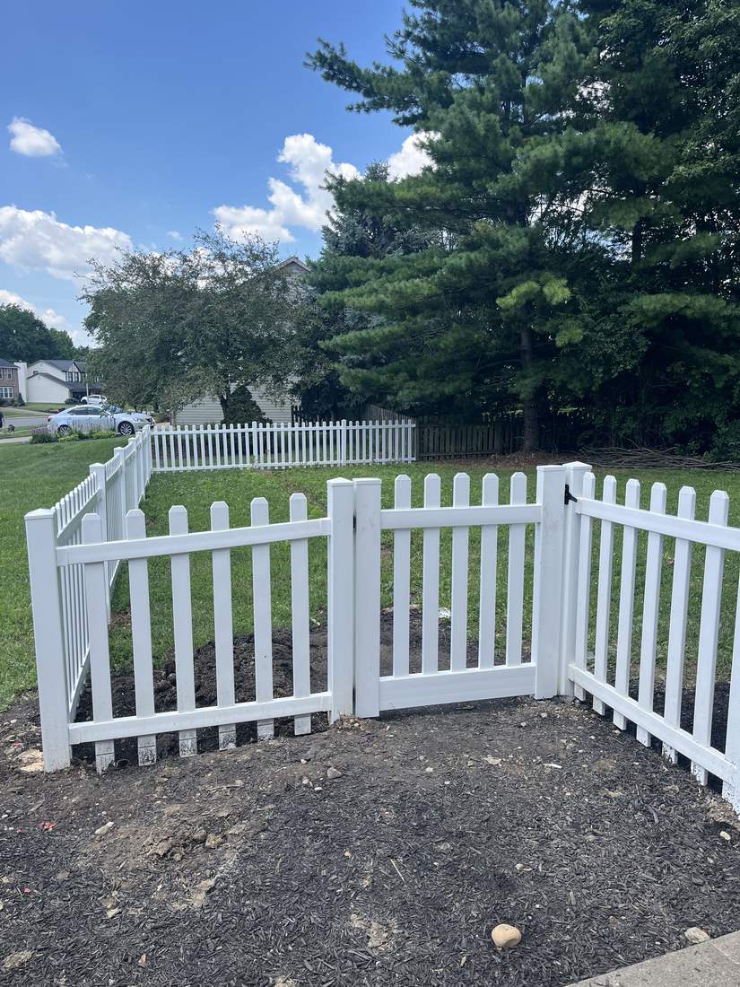 Double gate and corner run